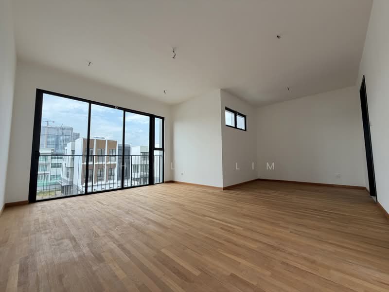 Rumah Kluster untuk Dijual di Senibong Cove (Masai) - Shirley Lim - Junior Master Bedroom - PropertyGuru.com.my