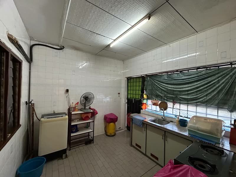 2-storey Terraced House for Sale in Taman Sentosa (Johor Bahru) - Eden Liew - Kitchen - PropertyGuru.com.my