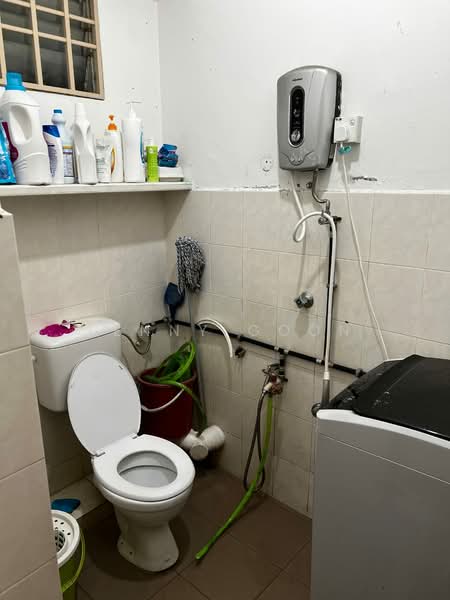 Apartment for Sale at Casa Impian - Lenny Goon - Bathroom - PropertyGuru.com.my
