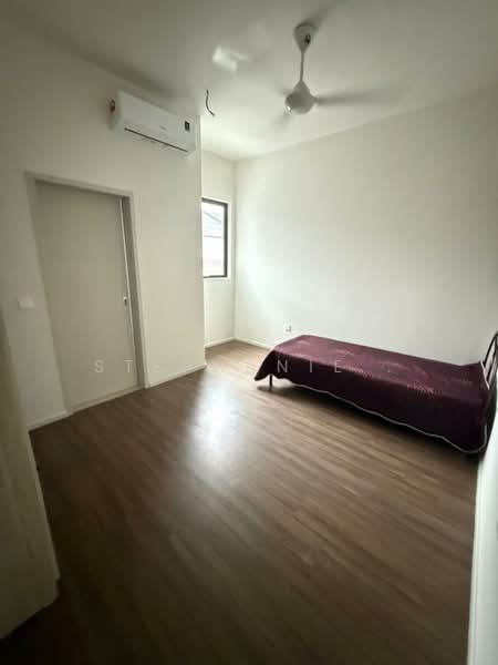Rumah Teres 2-Tingkat untuk Disewa di Taman Melawati (Ulu Kelang) - Stephanie . - Bedroom - PropertyGuru.com.my