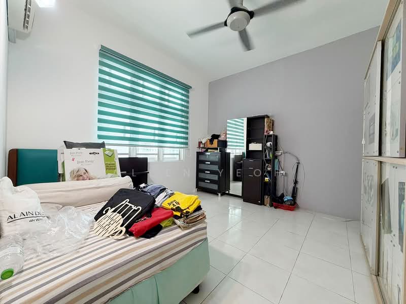 Kondominium untuk Dijual di Bayswater Resort Condominium - Allen Yeoh - Bedroom - PropertyGuru.com.my