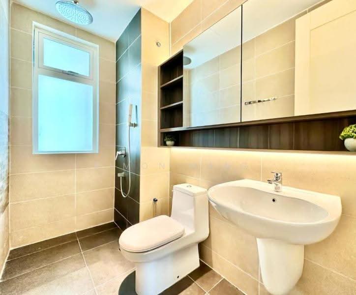 Kediaman Servis untuk Dijual di TriTower Residence @ Johor Bahru Sentral - Simon Wang - Bathroom - PropertyGuru.com.my