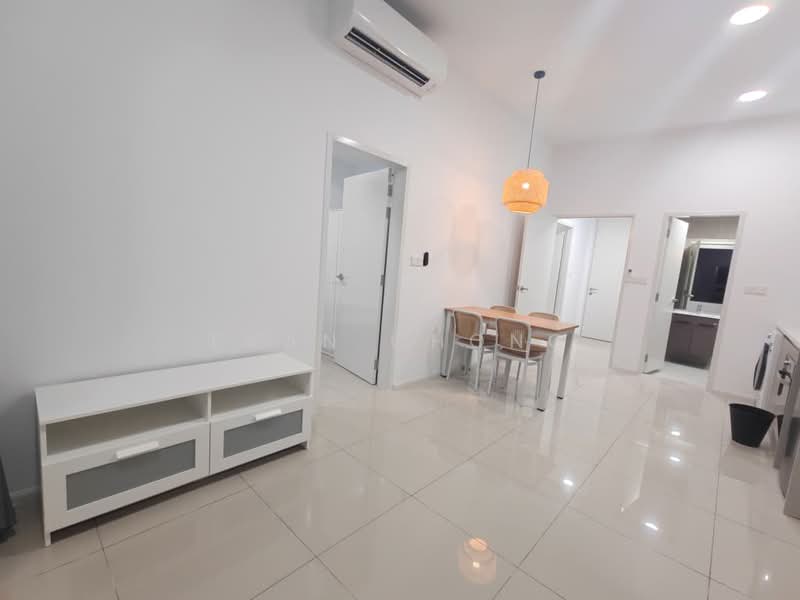 Kediaman Servis untuk Disewa di Residensi Estetik 8 (Est8) - Evan Chong - Living Room - PropertyGuru.com.my