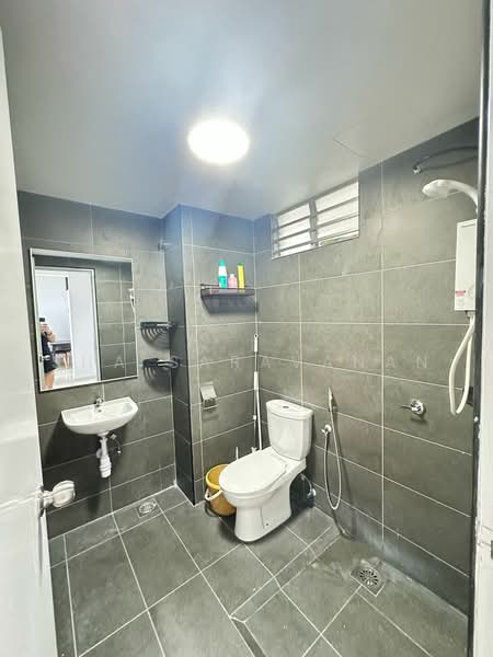 Servis Apartment untuk Disewa di Midas @ Seri Alam - Sha Saravanan - Bathroom - PropertyGuru.com.my