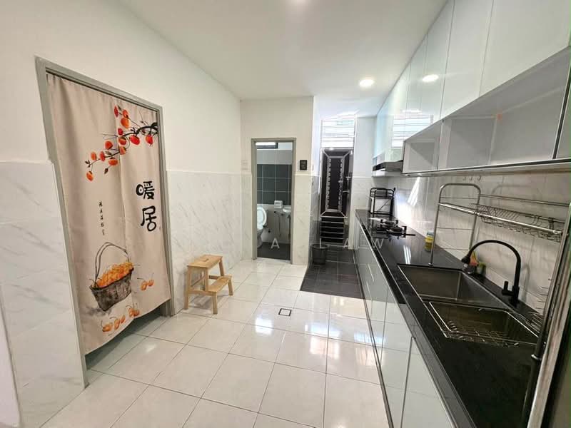 Rumah Teres 2 Tingkat untuk Dijual di Taman Kempas Baru (Tampoi) - Tycia Law - PropertyGuru.com.my