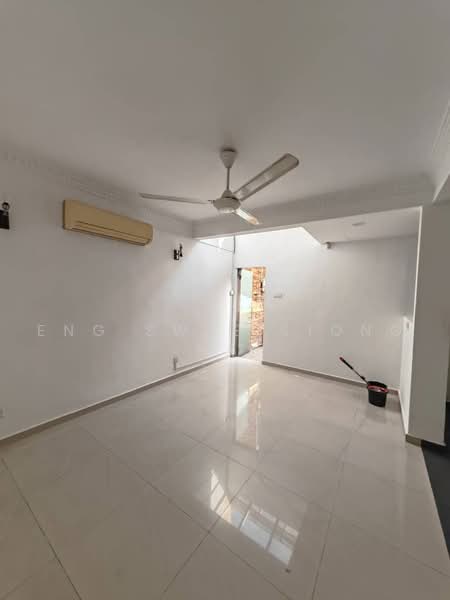 Rumah Teres 2-Tingkat untuk Dijual di Bandar Menjalara (Kuala Lumpur) - Eng Swee Siong - Living Room - PropertyGuru.com.my