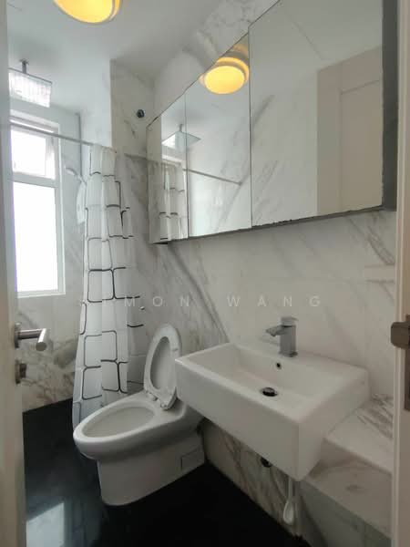 Service Residence for Sale at TriTower Residence @ Johor Bahru Sentral - Simon Wang - Bathroom - PropertyGuru.com.my