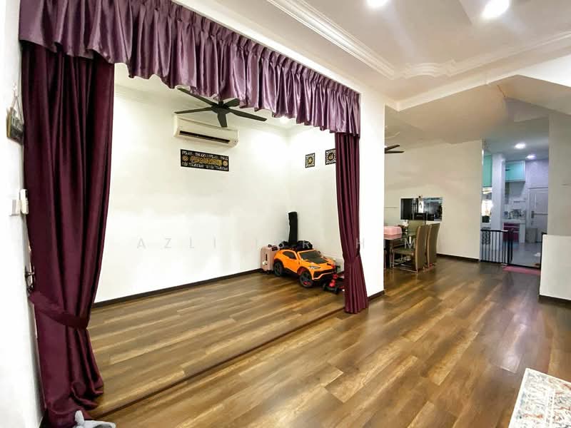 2.5-storey Terraced House for Sale in Ukay Perdana (Ulu Kelang) - Azli Ibrahim - Living Room - PropertyGuru.com.my