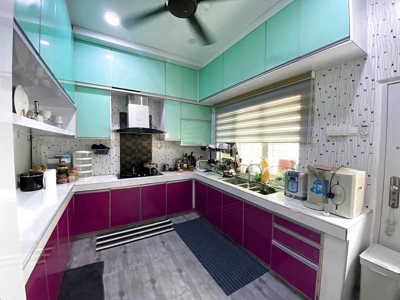 2.5-storey Terraced House for Sale in Ukay Perdana (Ulu Kelang) - Azli Ibrahim - Kitchen - PropertyGuru.com.my