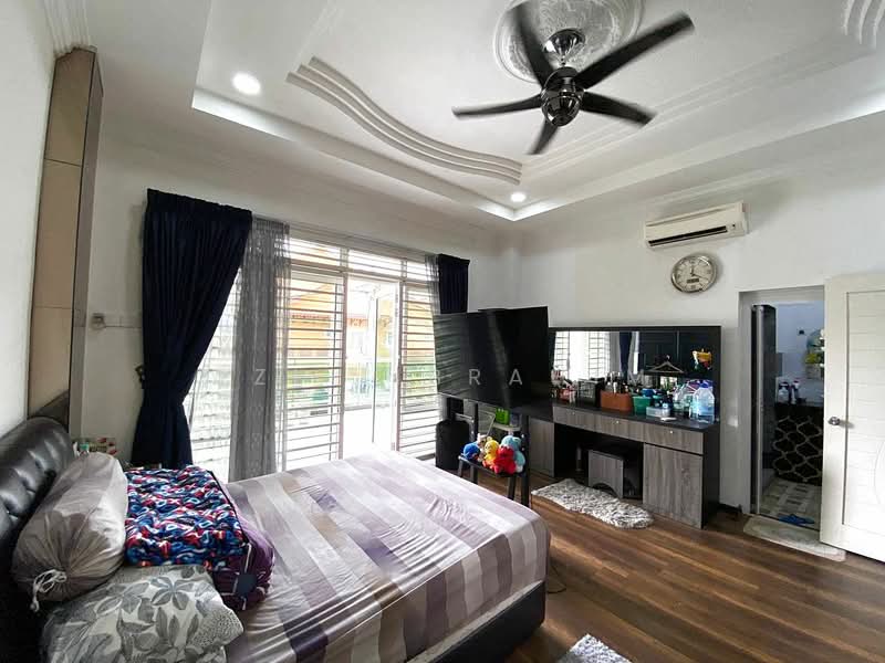 2.5-storey Terraced House for Sale in Ukay Perdana (Ulu Kelang) - Azli Ibrahim - Bedroom - PropertyGuru.com.my