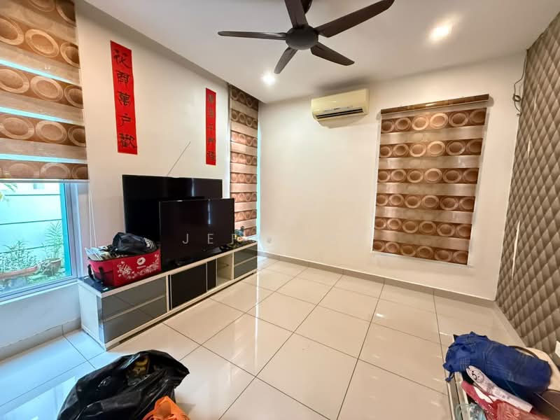 Rumah Kluster untuk Disewa di Taman Nusa Bestari (Iskandar Puteri (Nusajaya)) - Jeff Yap - Living Room - PropertyGuru.com.my