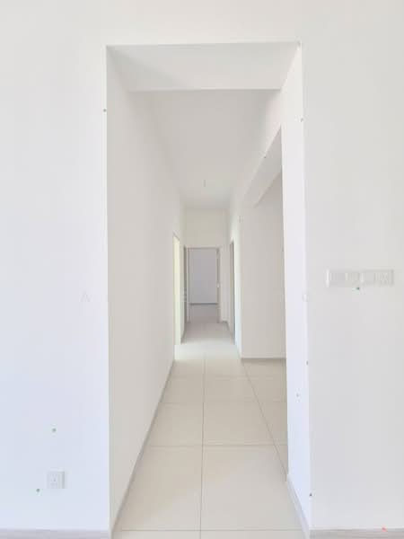 Kondominium untuk Dijual di Goodwood Residence - Angie Khoo - Corridor - PropertyGuru.com.my