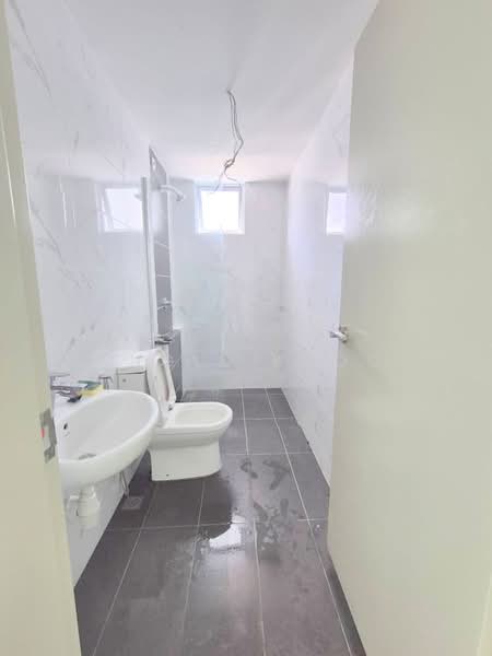 Kondominium untuk Dijual di Goodwood Residence - Angie Khoo - Bathroom - PropertyGuru.com.my
