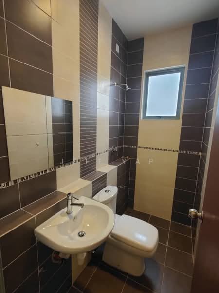 2-storey Terraced House for Rent in East Ledang (Iskandar Puteri (Nusajaya)) - Jeff Yap - Bathroom - PropertyGuru.com.my