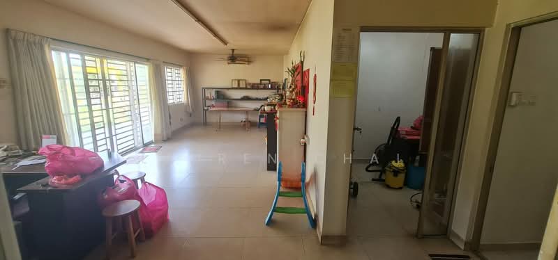 2-storey Terraced House for Sale in Taman Seri Austin (Tebrau) - Lauren Chai - Living Room - PropertyGuru.com.my