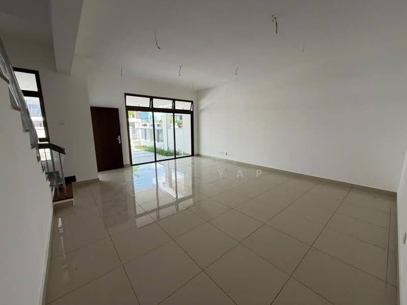 2-storey Terraced House for Sale in Skudai (Johor) - Jeff Yap - Living Room - PropertyGuru.com.my