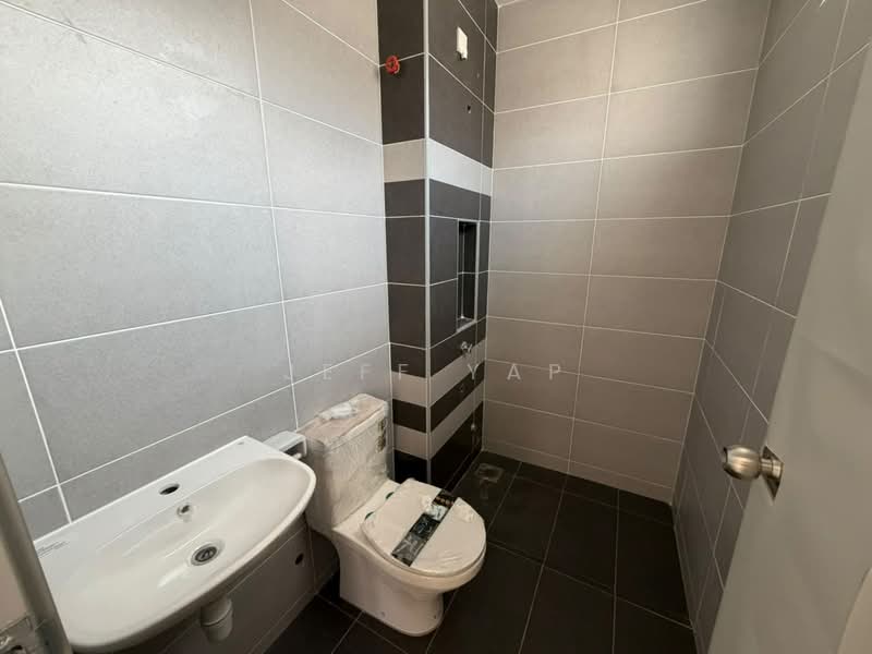 2-storey Terraced House for Sale in Skudai (Johor) - Jeff Yap - Bathroom - PropertyGuru.com.my
