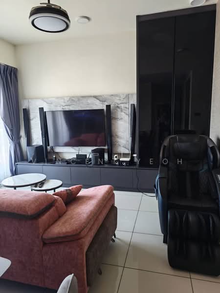 Kediaman Servis untuk Dijual di The Era @ Duta North - Vincent Yeoh - Living Room - PropertyGuru.com.my
