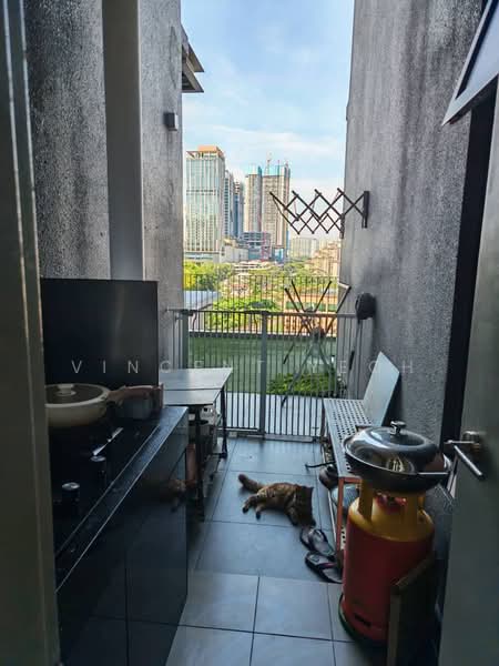 Kediaman Servis untuk Dijual di The Era @ Duta North - Vincent Yeoh - Balcony - PropertyGuru.com.my