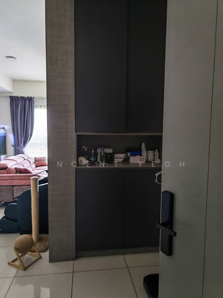 Kediaman Servis untuk Dijual di The Era @ Duta North - Vincent Yeoh - Living Room - PropertyGuru.com.my