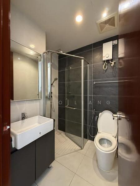 Kondominium untuk Disewa di Bay Laurel @ Country Garden Danga Bay - Vivco Liang - Bathroom - PropertyGuru.com.my