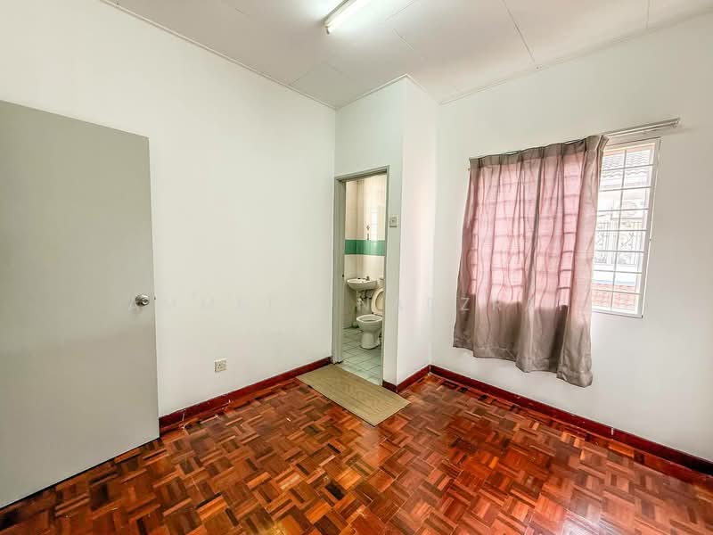 2-storey Terraced House for Sale in Setia Impian (Setia Alam) - Ammeer Nadzrai - Bedroom - PropertyGuru.com.my