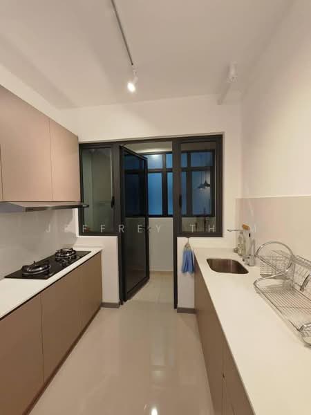 Servis Apartment untuk Dijual di United Point (Residensi Berpadu) - Jeffrey Tham - Kitchen - PropertyGuru.com.my