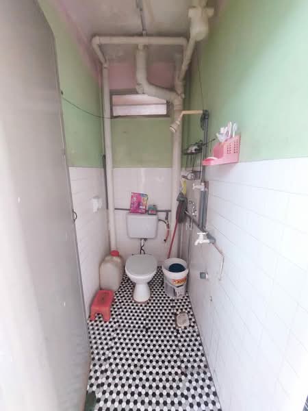 Apartment for Sale at Taman Sri Murni Fasa 2 - CK Wong - Bathroom - PropertyGuru.com.my