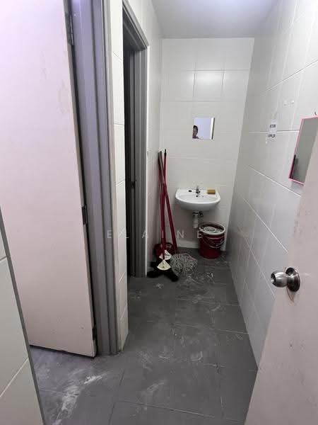 Shop for Rent in Sentul Pasar (Sentul) - Elaine Yew - Bathroom - PropertyGuru.com.my
