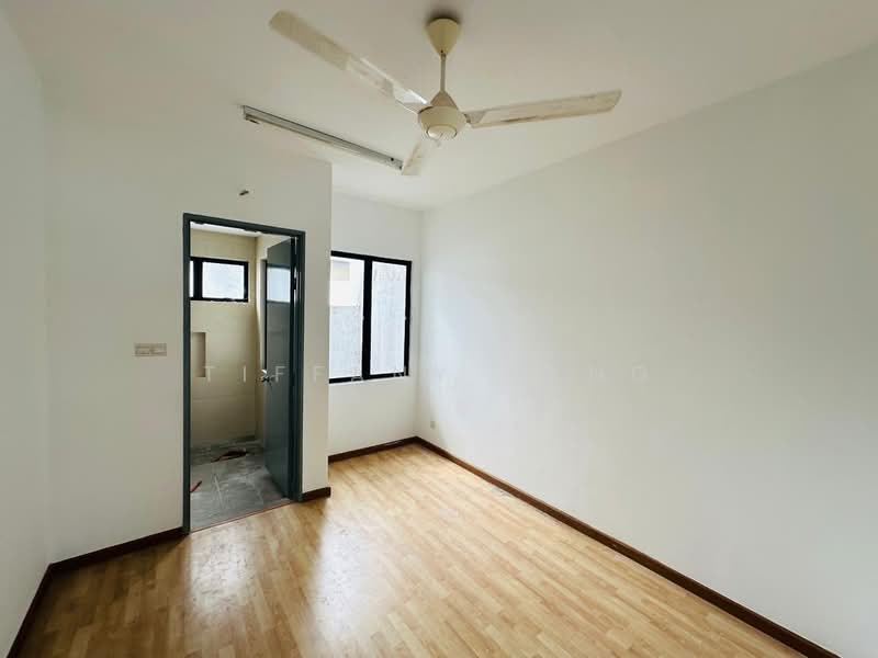Rumah Teres 2-Tingkat untuk Dijual di Taman Anggun 3 (Rawang) - Tiffany Yang - Bilik Tidur - PropertyGuru.com.my