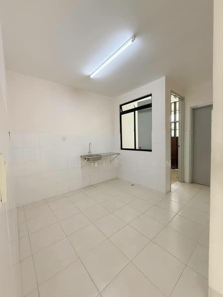 2-storey Terraced House for Rent in Nusa Bayu (Iskandar Puteri (Nusajaya)) - Noctis Tan - Kitchen - PropertyGuru.com.my