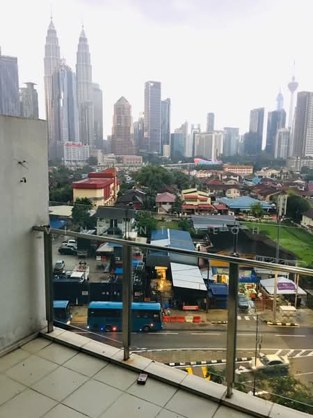 Servis Apartment untuk Dijual di Setia SKY Residences - Vincent Yeoh - Balcony - PropertyGuru.com.my