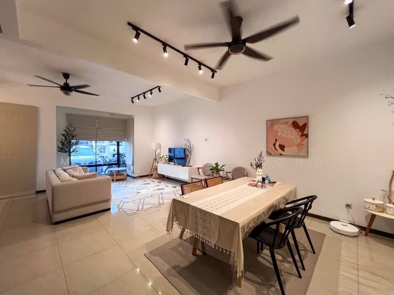 Rumah Teres untuk Dijual di Sungai Buloh (Selangor) - Mohd Zakri Mohd Zamberi - Living Room - PropertyGuru.com.my