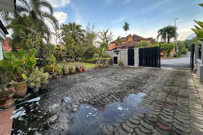 Semi-Detached House for Sale in Seksyen 8 (Kota Damansara) - Ammeer Nadzrai - Exterior - PropertyGuru.com.my
