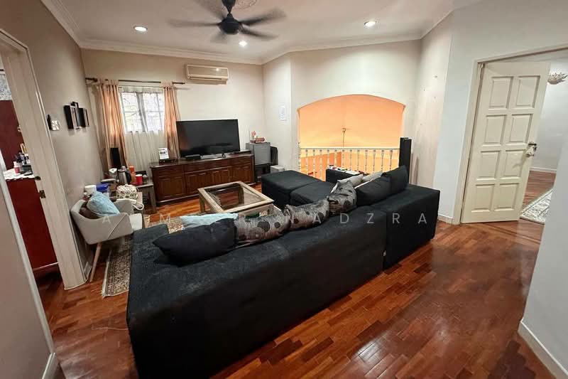 Semi-Detached House for Sale in Seksyen 8 (Kota Damansara) - Ammeer Nadzrai - Living Room - PropertyGuru.com.my