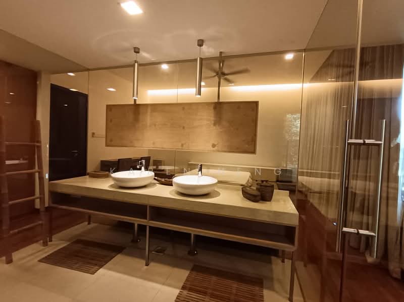 Rumah Banglo untuk Disewa di Leisure Farm (Gelang Patah) - Karen Heng - Bathroom - PropertyGuru.com.my
