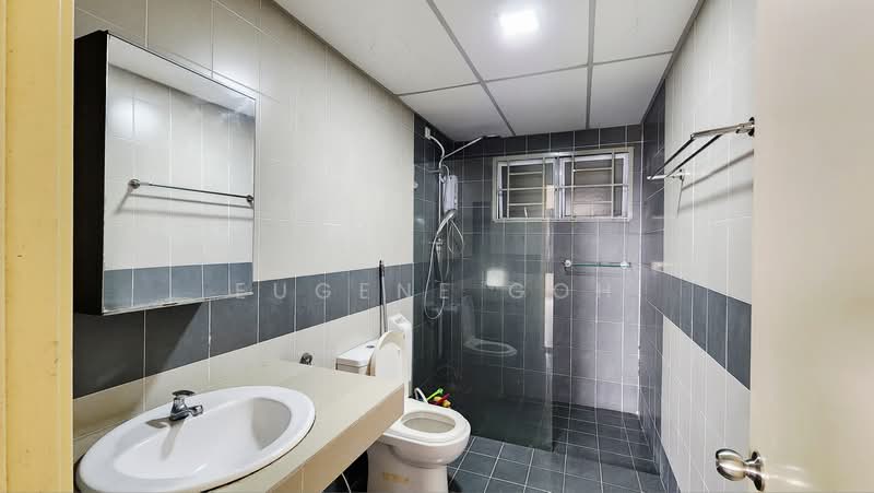 Service Residence for Sale at Koi Kinrara - Eugene Goh - Master Bathroom - PropertyGuru.com.my
