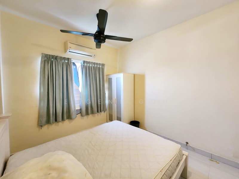Service Residence for Sale at Koi Kinrara - Eugene Goh - 2nd Bedroom - PropertyGuru.com.my