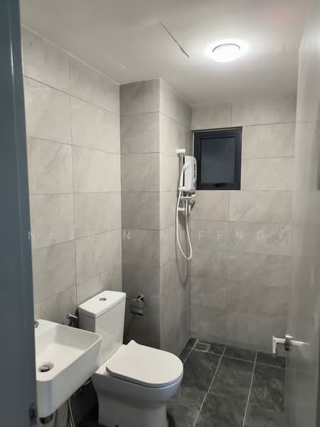 Kediaman Servis untuk Disewa di Tulip Residence - Nazrin Affendy - Bathroom - PropertyGuru.com.my