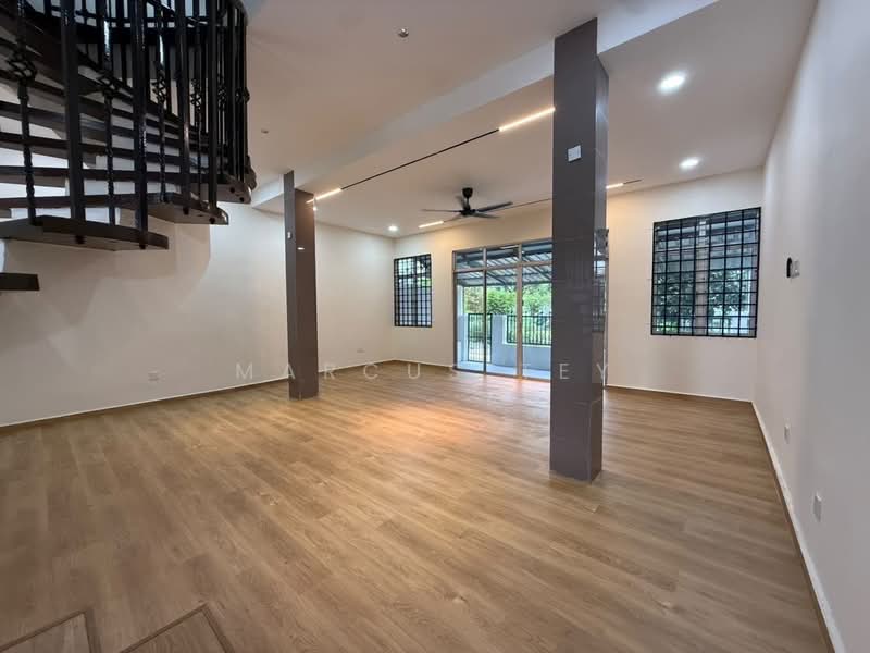 Rumah Teres 3 Tingkat untuk Dijual di Taman Tampoi Utama (Johor Bahru) - Marcus Tey - Living Room - PropertyGuru.com.my