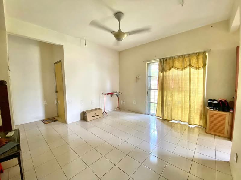 Rumah Teres 2 Tingkat untuk Dijual di Presint 9 (Putrajaya) - Ammeer Nadzrai - Living Room - PropertyGuru.com.my