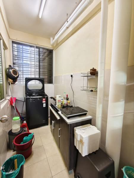 Kondominium untuk Dijual di Renjana Ampang - Azli Ibrahim - Kitchen - PropertyGuru.com.my