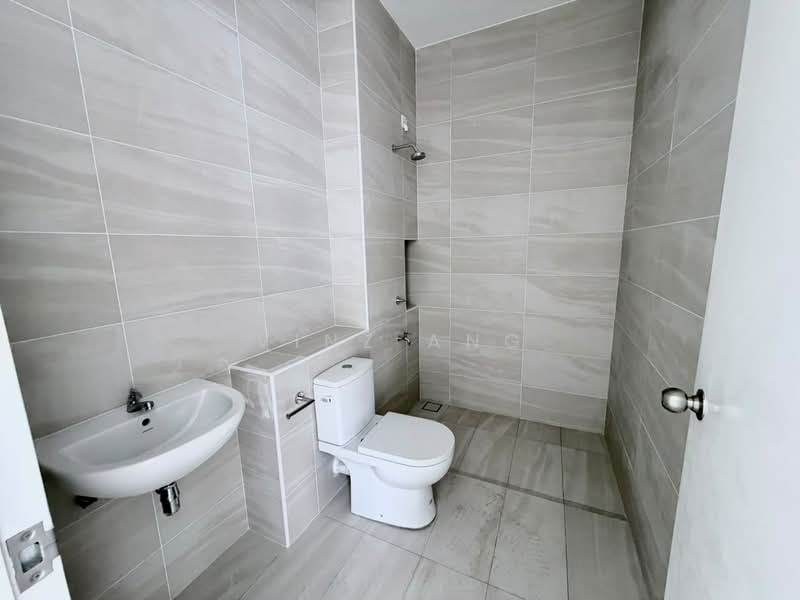 Cluster House for Sale in Taman Ekoflora (Johor Bahru) - Vinz Ang - Bathroom - PropertyGuru.com.my