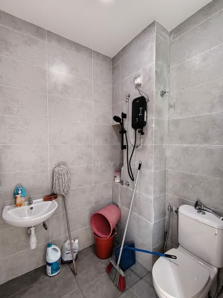 Terraced House for Rent in Bandar Putra (Kulai) - Danny See - Bathroom - PropertyGuru.com.my