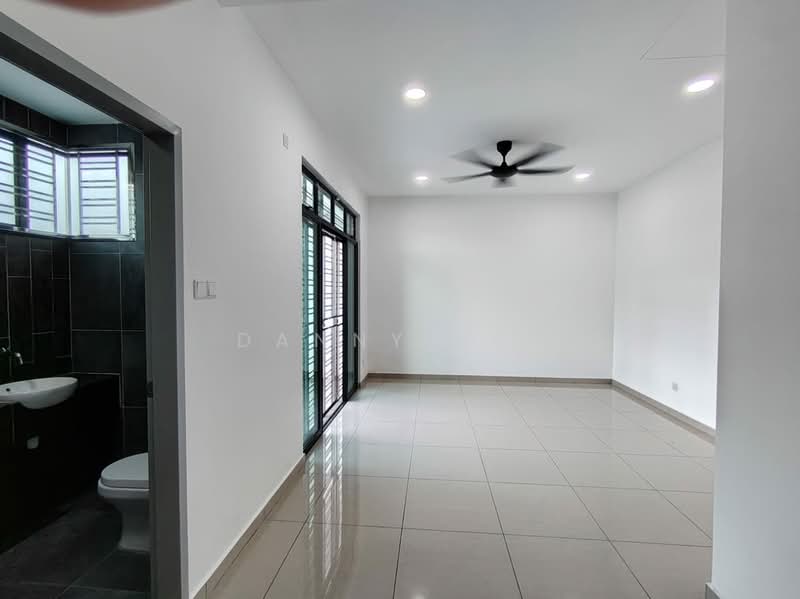 Terraced House for Rent in Bandar Putra (Kulai) - Danny See - Bathroom - PropertyGuru.com.my