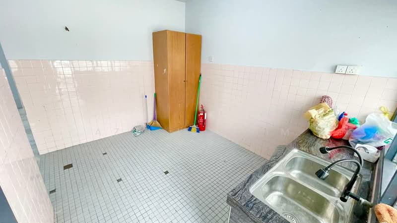 2-storey Terraced House for Sale in Taman Minang Ria (Cheras) - Azli Ibrahim - Kitchen - PropertyGuru.com.my