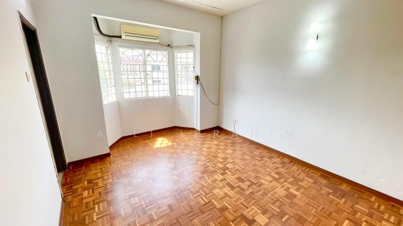 2-storey Terraced House for Sale in Taman Minang Ria (Cheras) - Azli Ibrahim - Interior - PropertyGuru.com.my