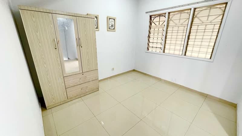 2-storey Terraced House for Sale in Taman Minang Ria (Cheras) - Azli Ibrahim - Bedroom - PropertyGuru.com.my