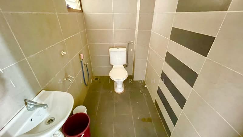 2-storey Terraced House for Sale in Taman Minang Ria (Cheras) - Azli Ibrahim - Bathroom - PropertyGuru.com.my