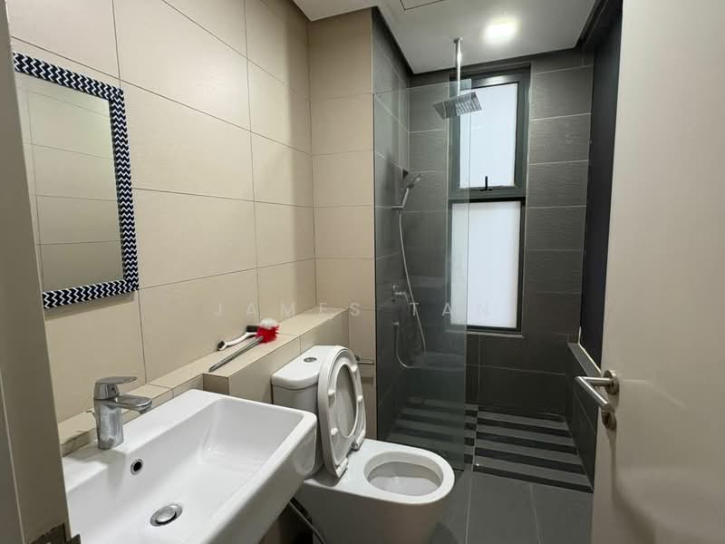 Servis Apartment untuk Disewa di Paloma @ Tropicana Metropark - James Tan - Bathroom - PropertyGuru.com.my